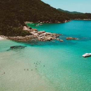 https://carolepablo.com.br/wp-content/uploads/2026/04/praia-do-sono-capa-300x300.jpg